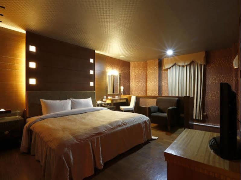 Hua Xiang Motel - Da Chang Kaohsziung Kültér fotó
